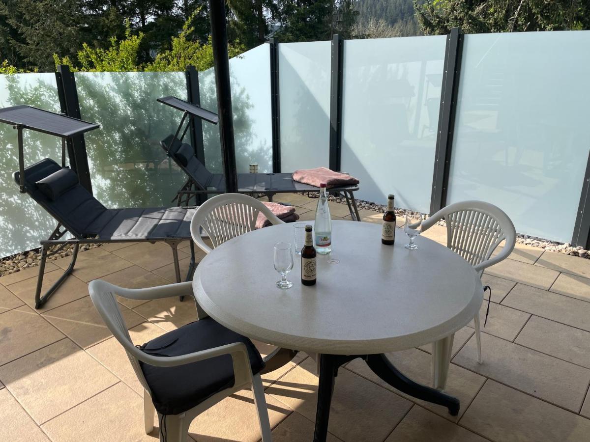 Haus Jenni Im Schwarzwald, 3,5-Zimmer, Grosse Terrasse フロイデンシュタット エクステリア 写真